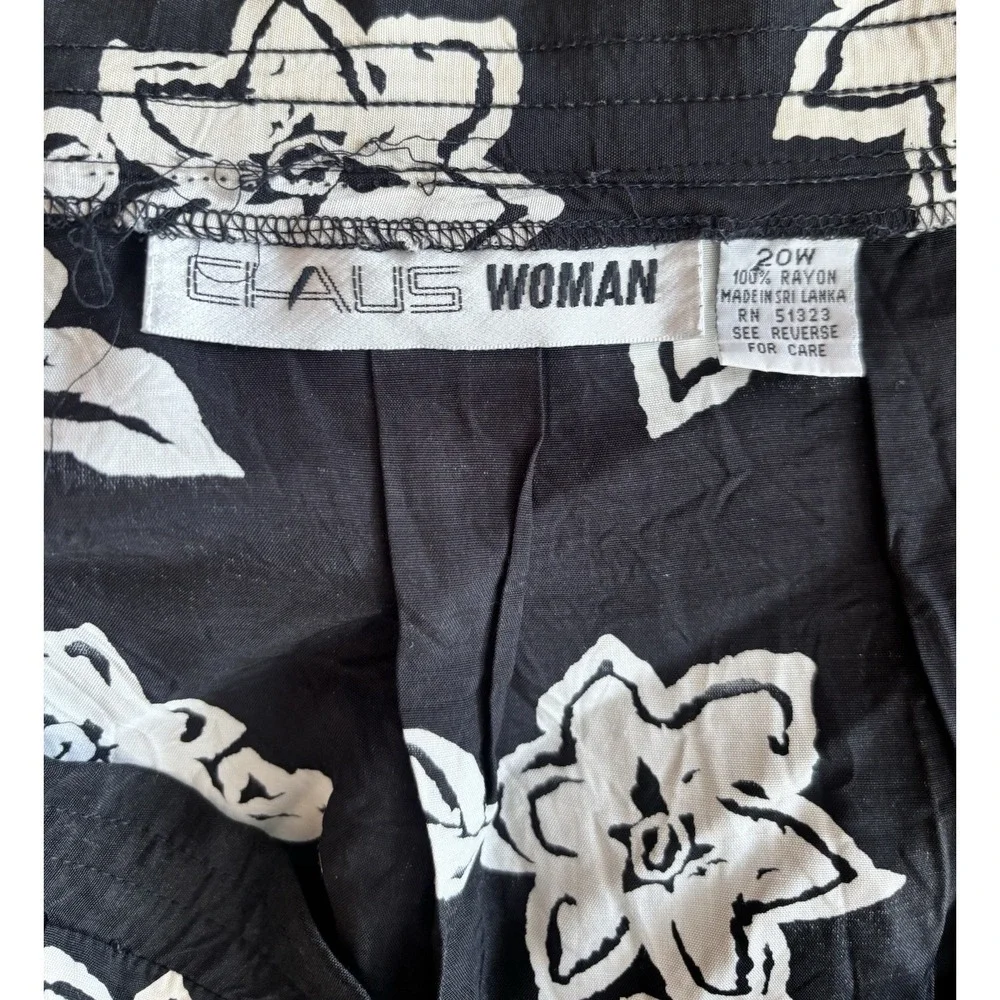 Chaus Woman 20W Floral Pull On Skirt Black White Pleated Front Career Boho Graph